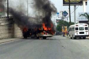 Reynosa desquiciada por balaceras, bloqueos y quema de vehículos