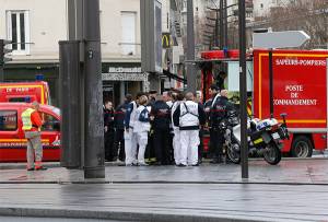 Estado de sitio en Francia por ataques: acorralan a islamistas
