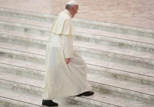 Papa Francisco califica como “daño moral” el provocar desempleo