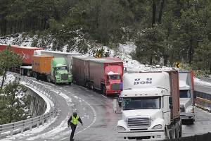Transporte pierde 3 mdp por nevada en la México-Puebla