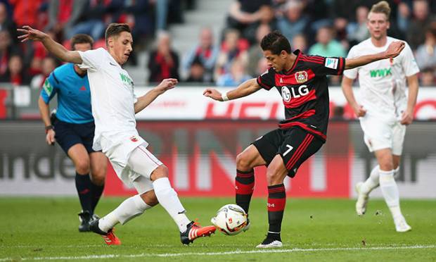 Chicharito jugó 75 minutos en empate Leverkusen 1-1 Augsburg
