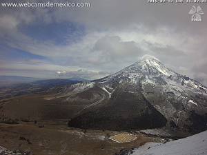 Registran nevadas las cumbres de Puebla y el país