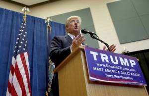 Donald Trump cambia discurso y condena ataque contra mexicano