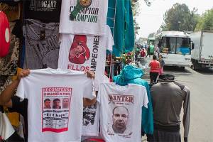FOTOS: Comerciantes sacan provecho de la “Chapomanía”