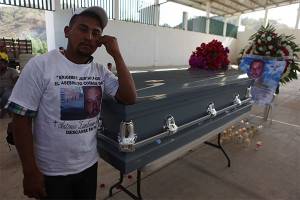 Velan en Michoacán restos de migrante asesinado en EU