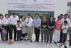 Alcalde de San Andrés Cholula entrega obras por 7.9 millones de pesos