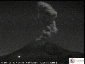 Popocatépetl presenta explosión la madrugada del lunes
