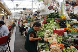 Proponen que mercados del Centro Histórico se especialicen en comida típica