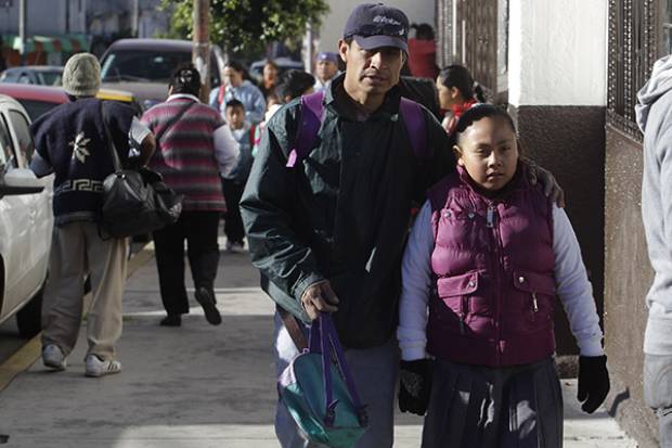 Concluye horario de invierno para escuelas de Puebla
