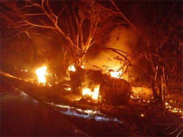 Cinco muertos por explosión de pipa en carretera de Tabasco