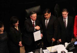 Peña Nieto impone a Eduardo Medina Mora como nuevo ministro de la SCJN
