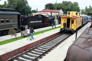 Locomotoras de vapor y trenes en un solo espacio: Puebla