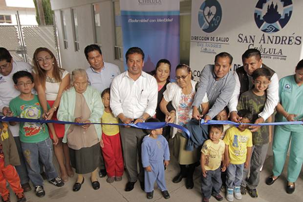 Leoncio Paisano inaugura Casa de Salud en Concepción la Cruz