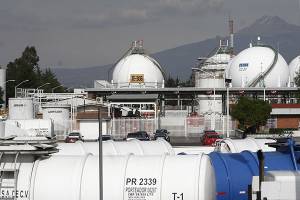 Pemex recorta gasto en 62 mmdp; adiós a nuevas refinerías