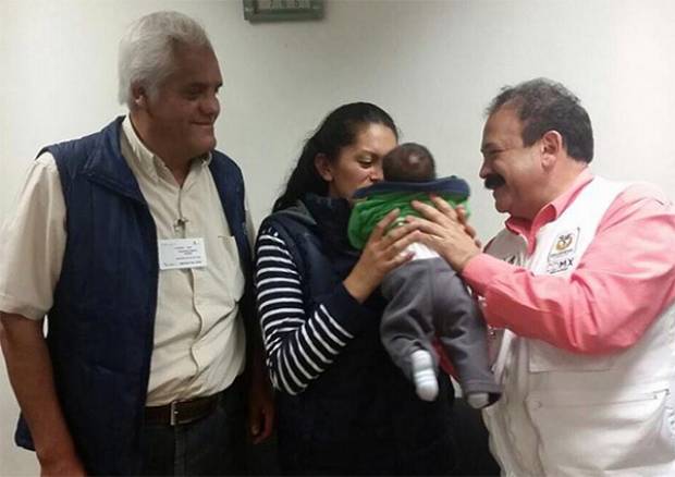 Regresa de EU bebé que sobrevivió a explosión en Cuajimalpa