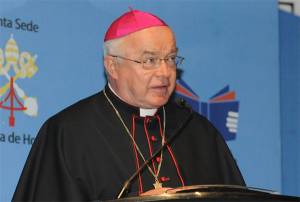 Ex nuncio del Vaticano en Dominicana, a juicio por abusar a menores