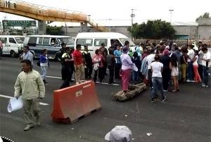 Nueva protesta en la México-Puebla bloquea circulación hacia el DF