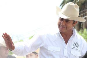 “El Bronco” encabeza las preferencias electorales en Nuevo León