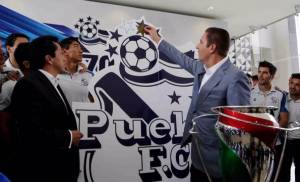 Moreno Valle se reunió con jugadores y directiva del Puebla FC