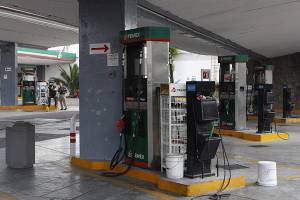 Cierre temporal de gasolineras en Puebla; se agrava escasez