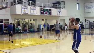 VIDEO: Stephen Curry anotó 77 lanzamientos de tres puntos en entrenamiento