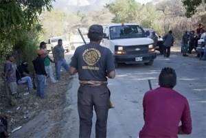 Comando secuestra a 18 personas en comunidad de Guerrero