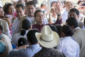 Se privilegiará política social pese a recortes, promete Peña