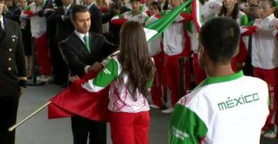 Juegos Centroamericanos Veracruz 2014, EPN abanderó a delegación mexicana