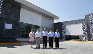 Moreno Valle recorre el nuevo CIS de Tlatlauquitepec