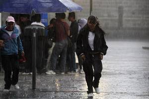 Potencial de tormentas y granizo en Puebla por baja presión