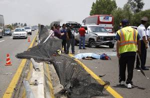 Un muerto y siete lesionados, saldo de accidente en la autopista México-Puebla