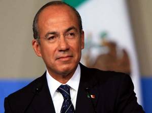 Calderón cuesta al país 1 millón 21 mil 880 pesos al mes; tiene 19 asesores