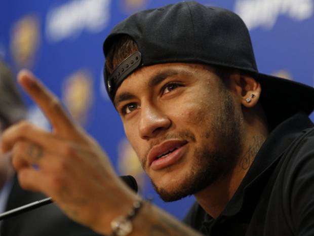 Neymar Jr. pide castigo para Cristiano Ronaldo por golpear a jugador del Córdoba