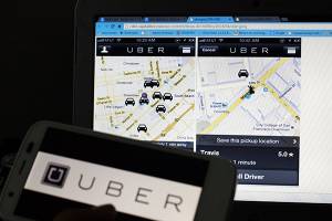 Uber deberá cumplir con la ley en Puebla, adelanta Luis Banck