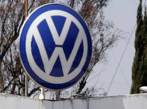 Volkswagen admite haber engañado a EU con la emisión de gases