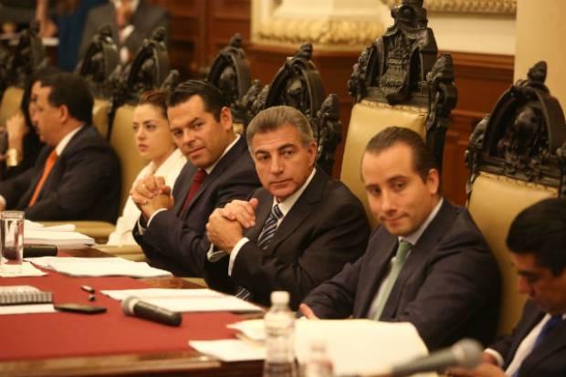 Cabildo autoriza regularización de 6 colonias de Puebla