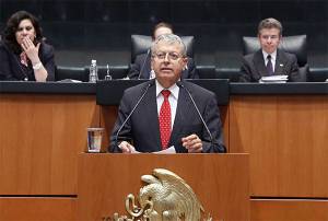 Murió Manuel Camacho Solís, senador del PRD, víctima de cáncer