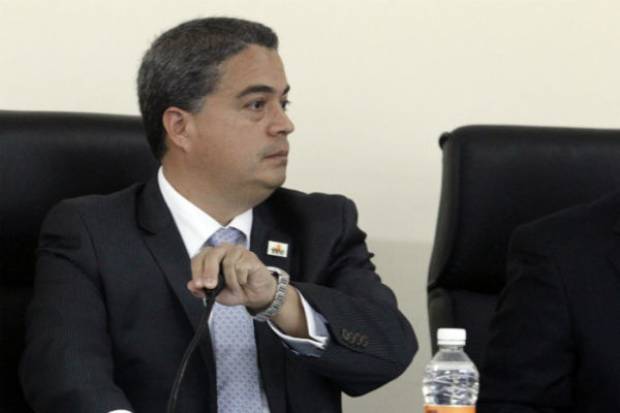 Congreso abrirá expediente por Armando Guerrero; piden sanción