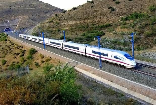 Gobierno federal suspende trenes y recorta 124 mmdp al gasto público