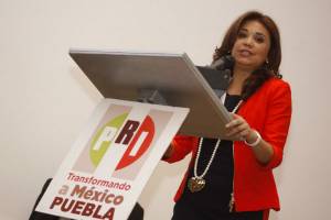 Blanca Alcalá se descarta para la minigubernatura de Puebla en 2016