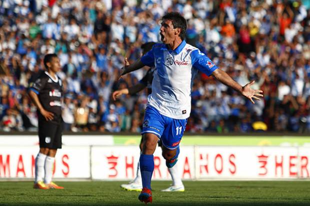 La Franja goleó 4-1 a Querétaro con dos de Alustiza y es líder de goleo