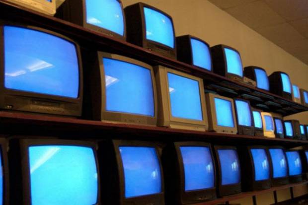 Ayuntamiento Puebla recibe televisores análogos para reciclarlos