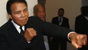 Muhammad Ali apoya a Manny Pacquiao en combate ante Floyd Mayweather