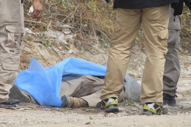 Hallan cadáver de hombre que fue degollado en San Gabriel Chilac