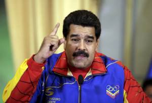 Maduro defiende a mexicanos de Trump y lo llama “pelucón”
