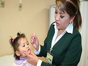IMSS pide a padres de familia seguir vacunando a sus hijos
