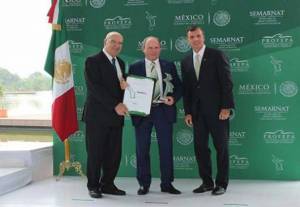 VW Puebla presumió premio a la &quot;Excelencia Ambiental&quot; en 2015