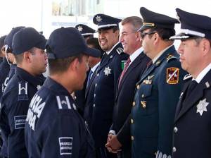 Tony Gali toma protesta a 116 nuevos policías preventivos de Puebla