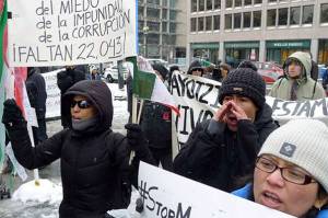 Protesta por Ayotzinapa recibe a Peña Nieto en Washington