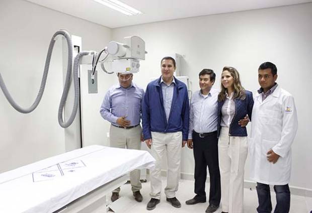 RMV inaugura el Centro de Salud con Servicios Ampliados de Esperanza